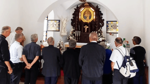 Bispos e jovens no Santuário de Schoenstatt de Aveiro